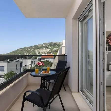 Villa Sendy With Pool And Jacuzzi Makarska